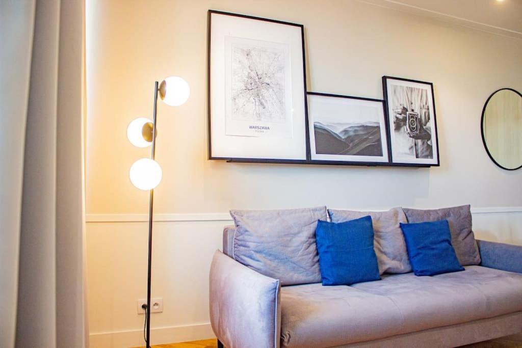 Central Apartment With Balcony And Views, Old Town, Metro Warschau Exterior foto